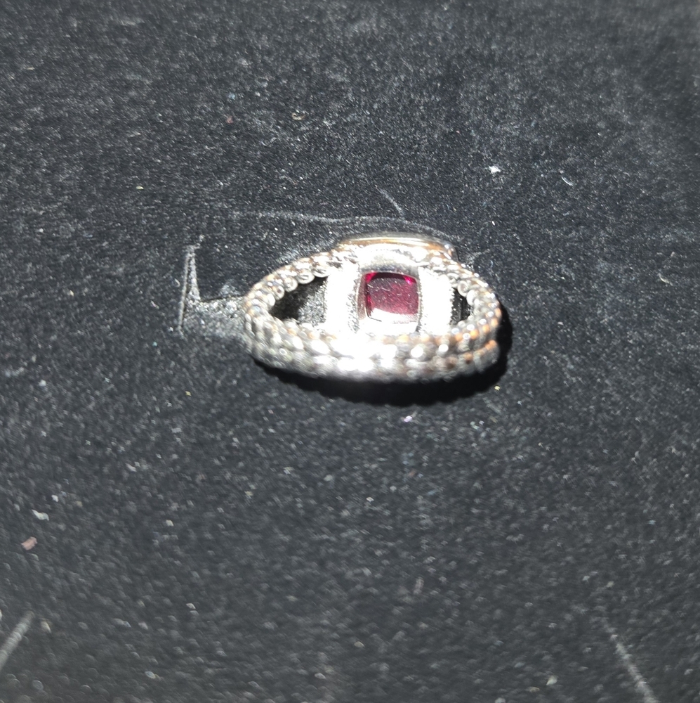 David Yurman Silver Ring with Red Stone - Picture 4 of 4